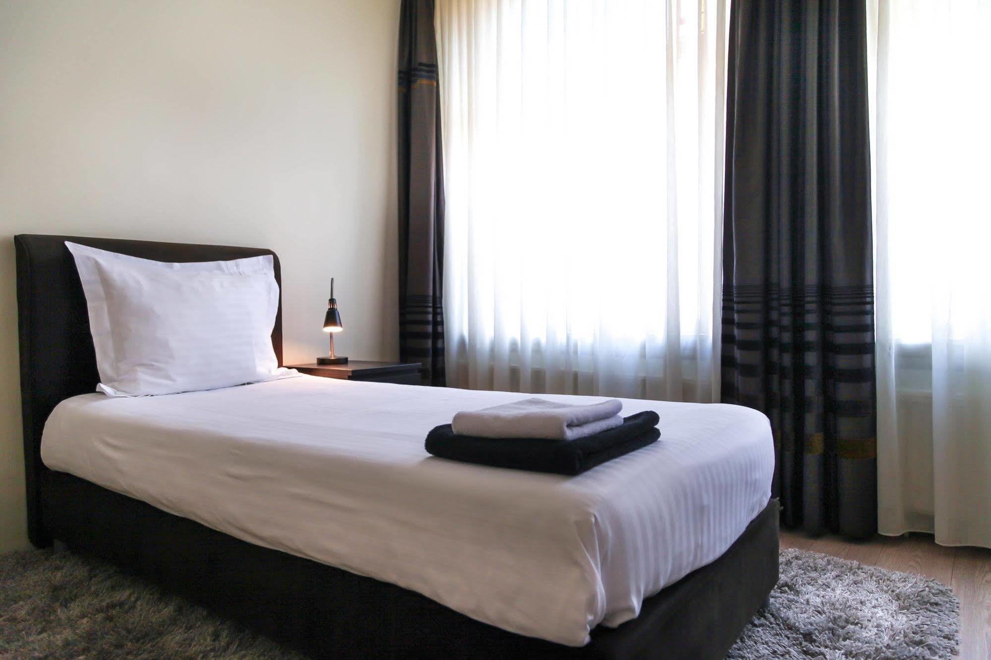 B&B La Festa Амстердам Экстерьер фото